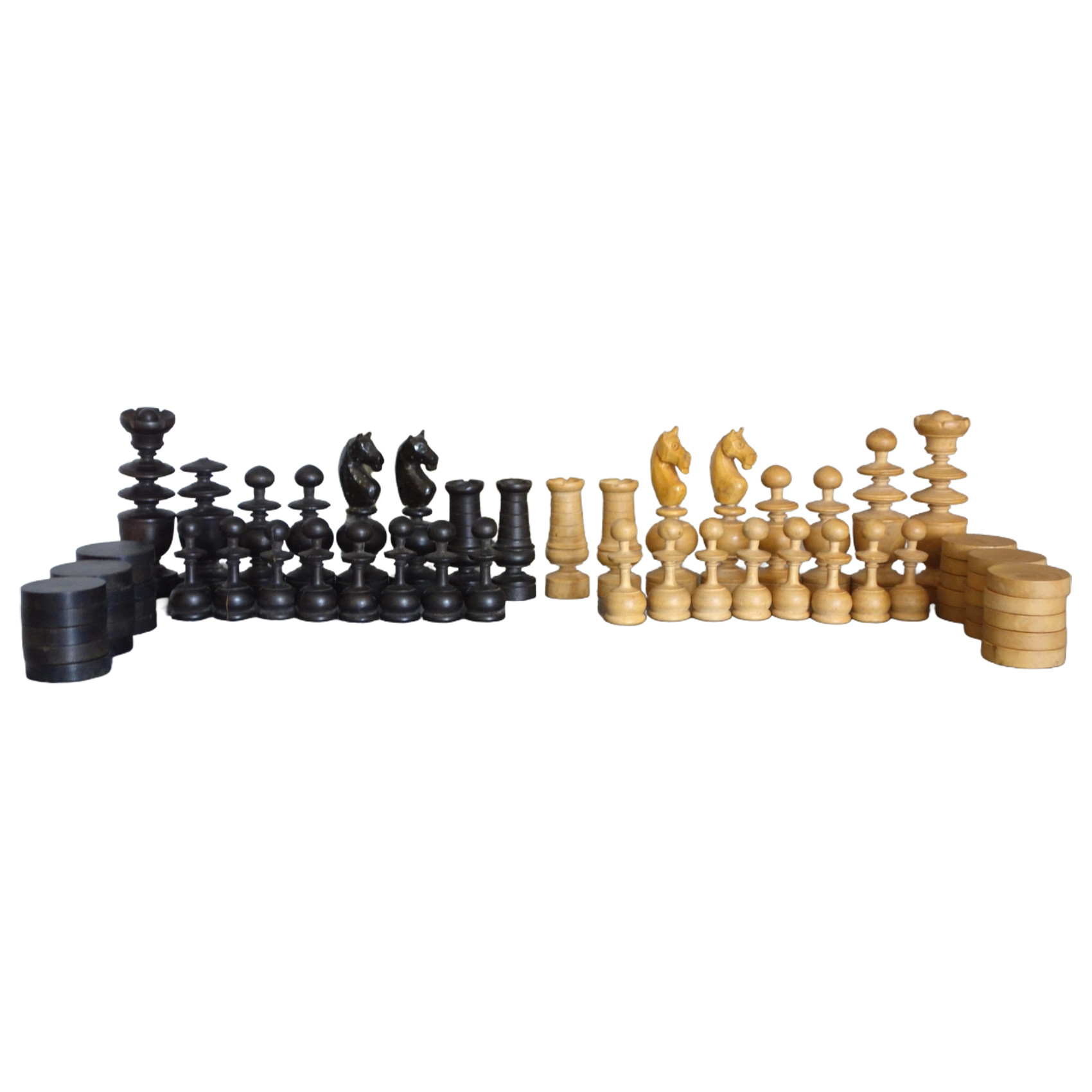 Jeu d'échecs d'époque début XIXe en buis tourné et sculpté - idéal complément table tric trac