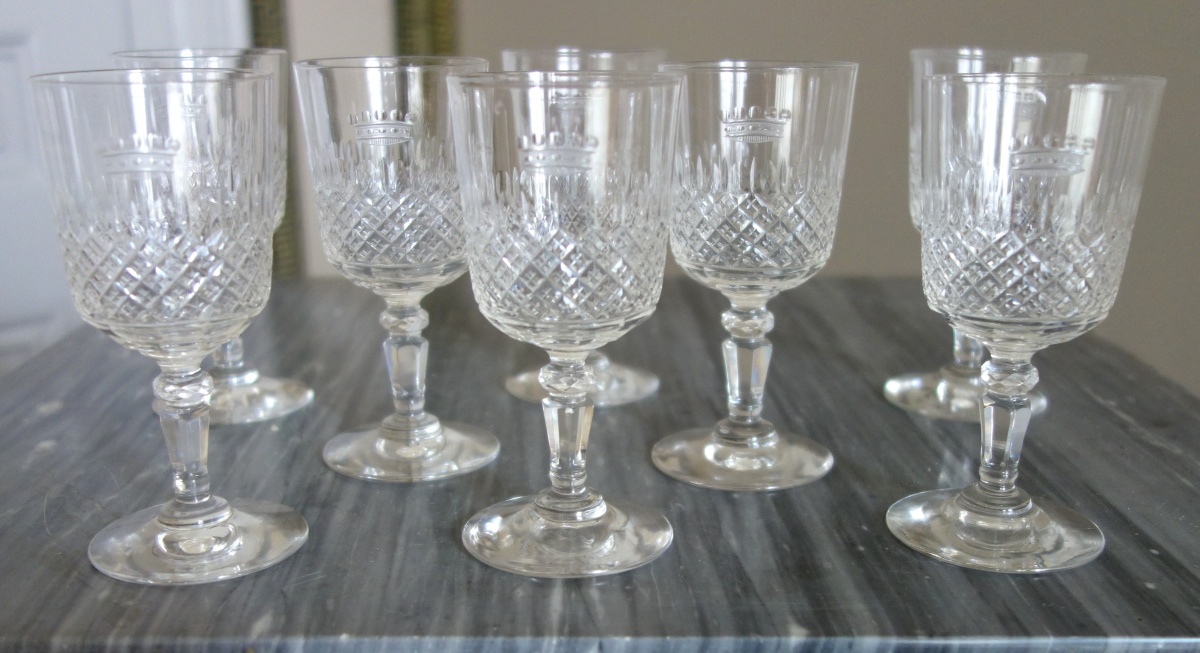 Détail — Service à porto en cristal de Baccarat taillé, couronne de Baron