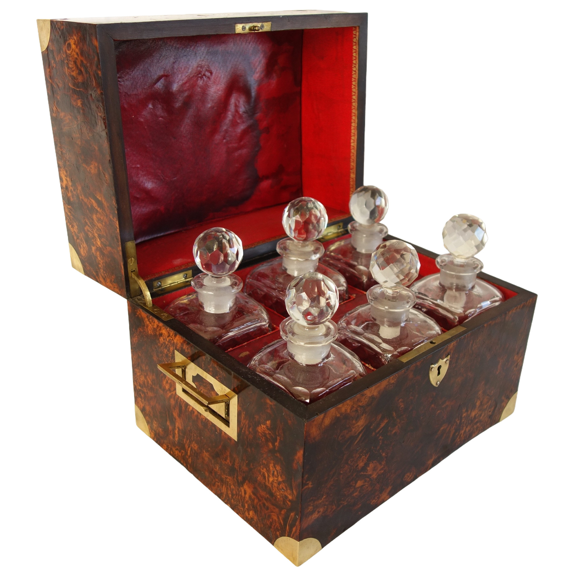 Cave à liqueur d'époque Empire en cristal du Creusot et ronce de noyer