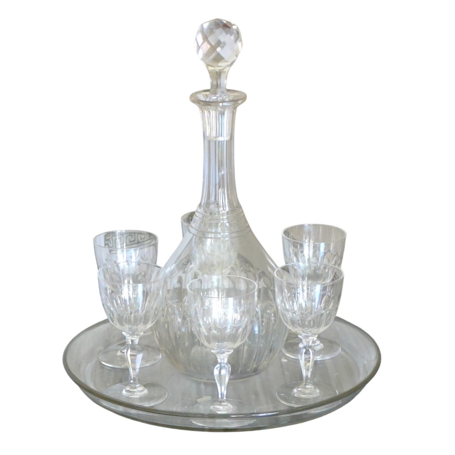 Service à porto en cristal de Baccarat taillé - modèle au décor Louis XVI