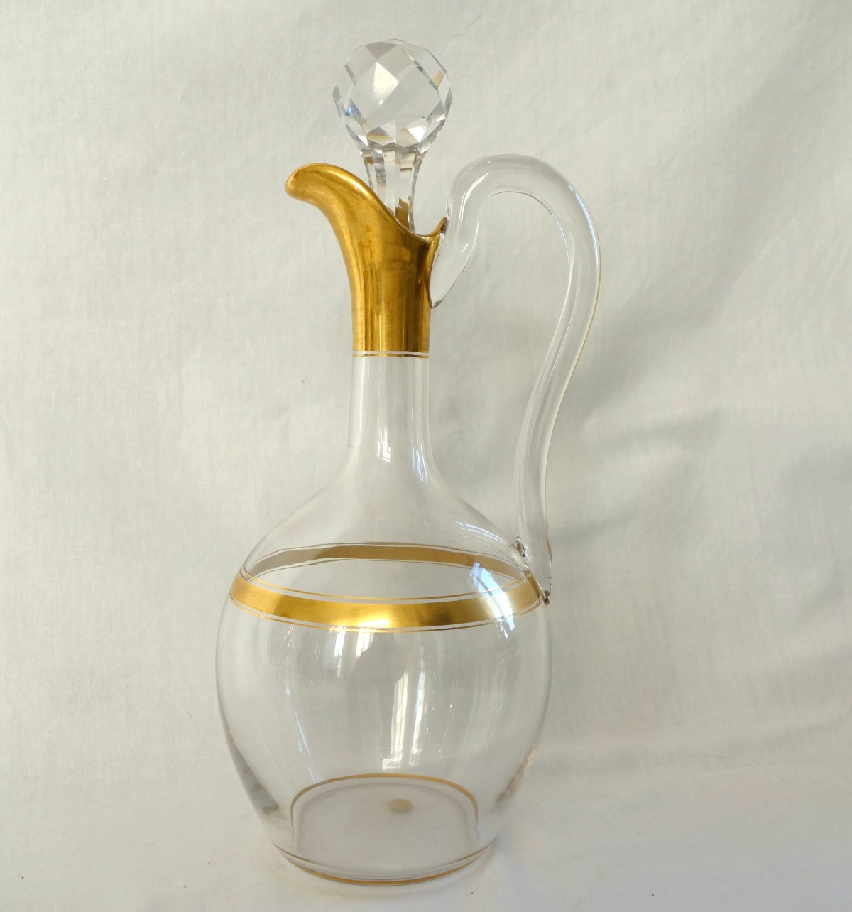 Detail — Baccarat crystal ewer / wine bottle enhanced with fine gold - original paper sticker