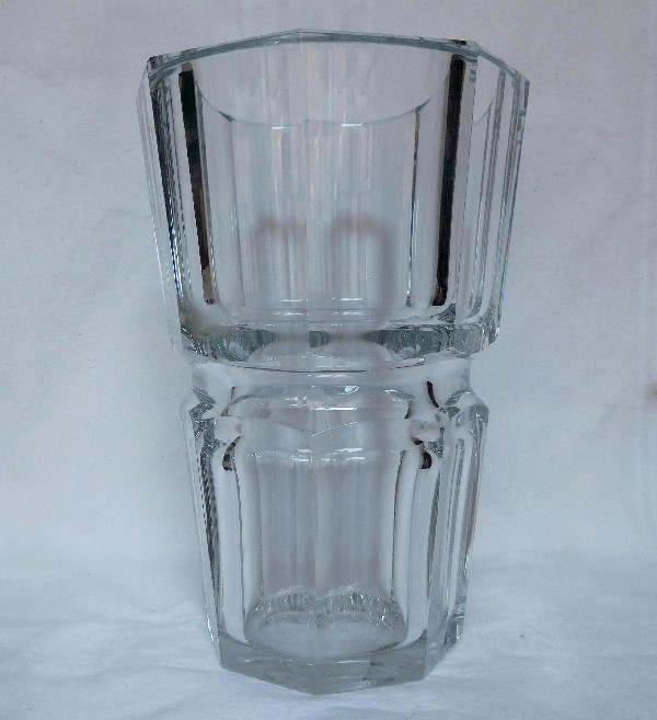 Détail — Tall Baccarat crystal vase, Edith pattern, signed