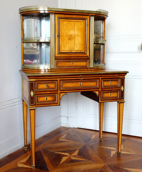 Détail — Bureau de dame dit bonheur du jour d'époque Louis XVI, citronnier et amarante