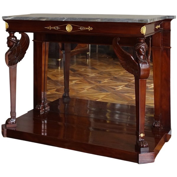 Console d'époque Consulat en acajou flammé, attribuée à Molitor - bronzes dorés au mercure