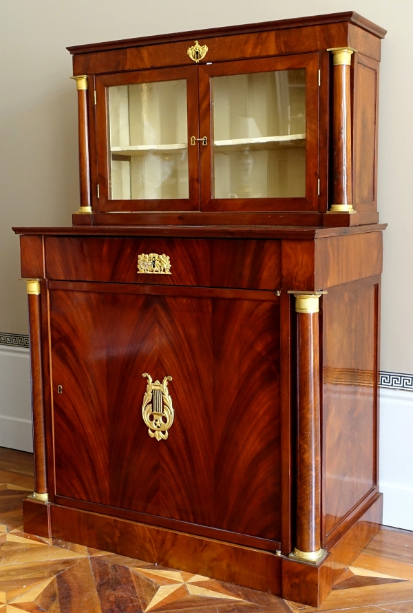 Détail — Meuble de collectionneur, cabinet à secrets d'époque Empire en acajou et bronze doré au mercure