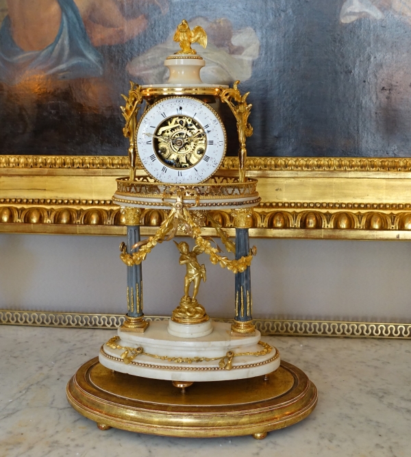 Détail — Pendule d'époque Louis XVI au temple de l'Amour aveugle, gardien du Temps - avec sa cloche