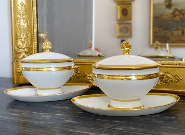 Détail — Paire de saucières en porcelaine de Paris dorée à l'or fin - époque Empire