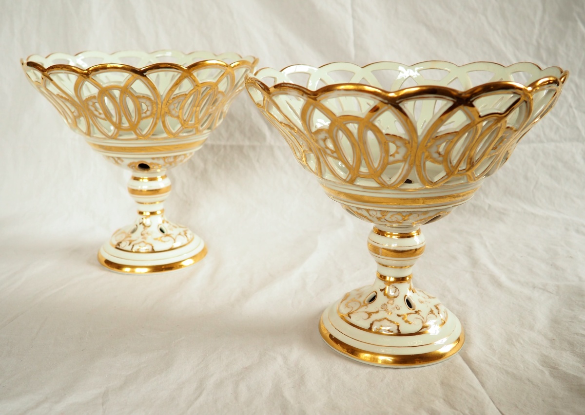 Détail — Paire de coupes ajourées à fruits en porcelaine de Paris dorée or fin - vers 1840