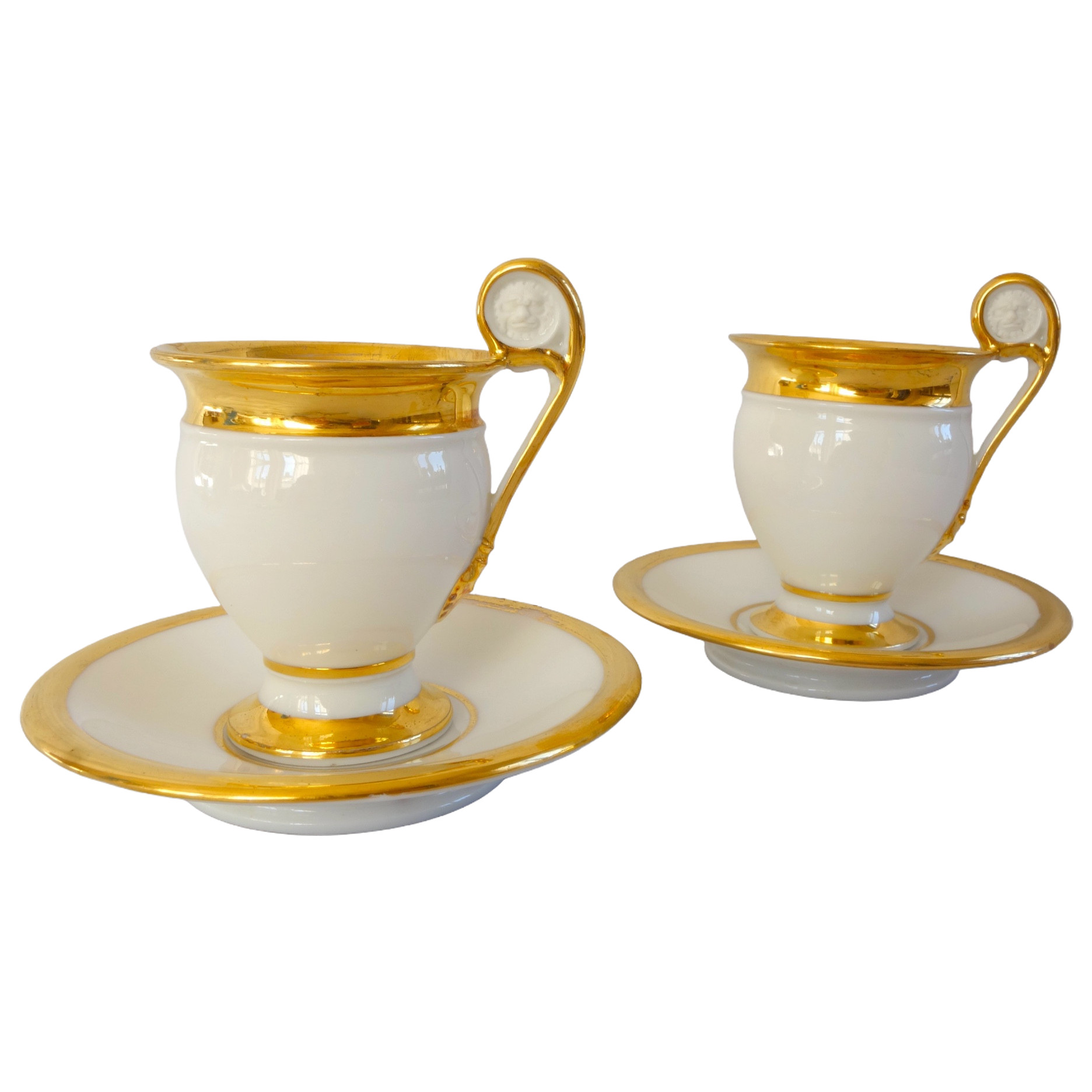 Service tête à tête de 2 tasses Empire à têtes de lion, porcelaine de Paris dorée à l'or fin