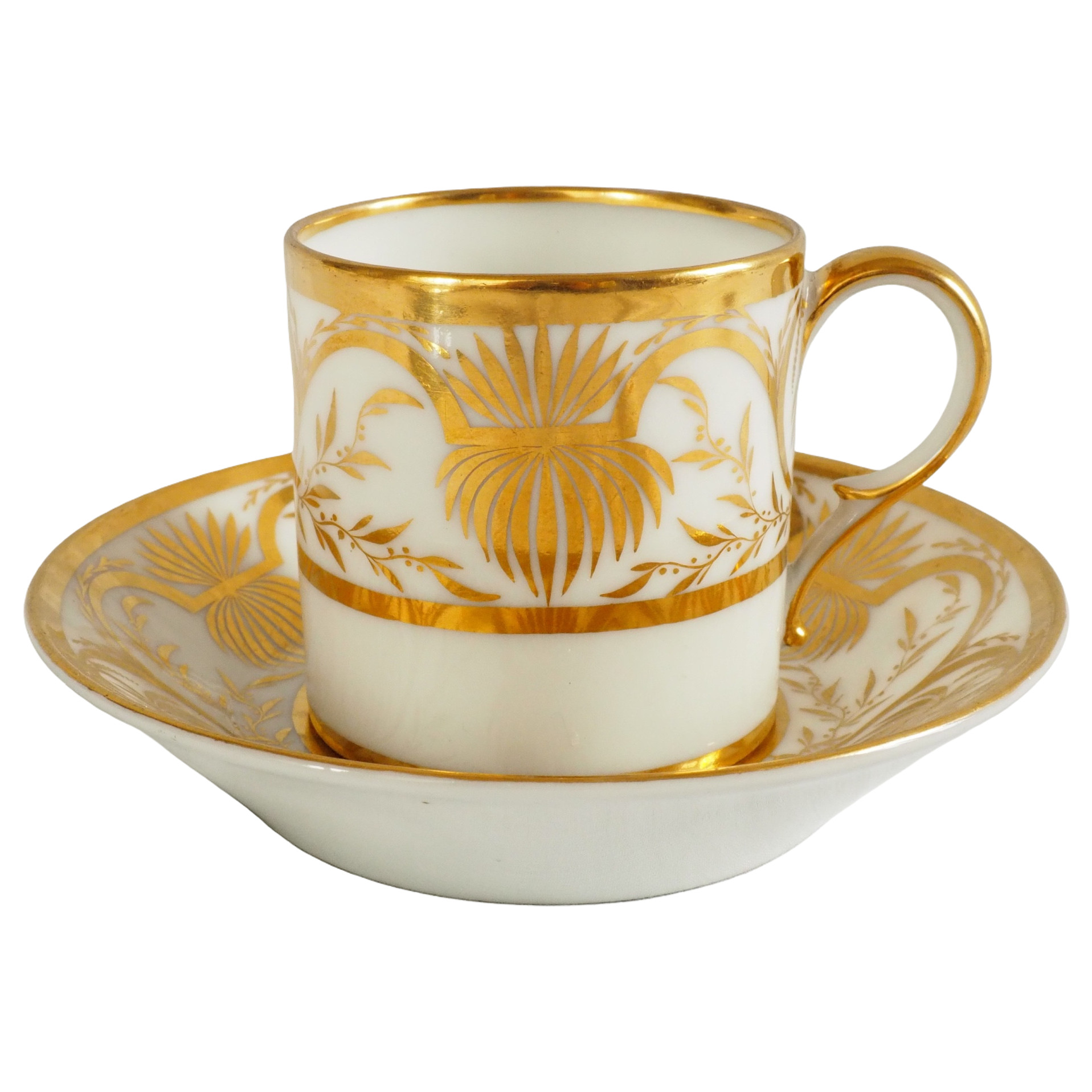 Tasse litron d'époque Empire attribuée à Darte - porcelaine blanche et or