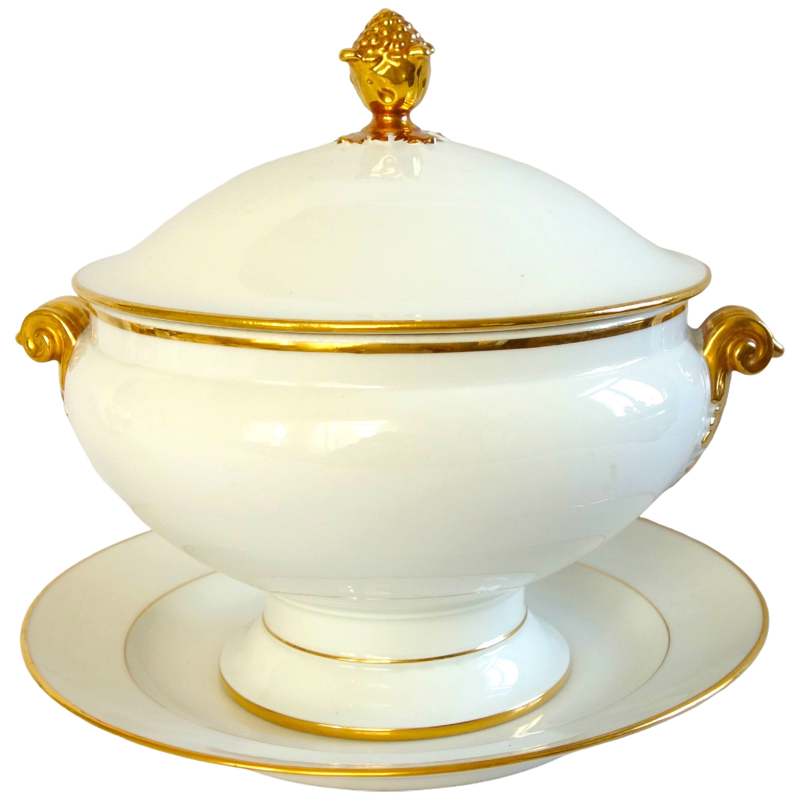 Manufacture Honoré - Paris porcelain soup tureen enhanced with fine gold