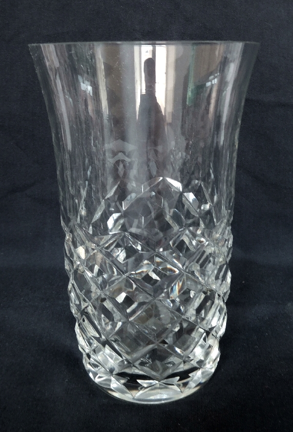 Détail — Verre à orangeade ou verre à bière en cristal de Baccarat, modèle Burgos - signé