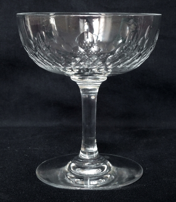 Détail — Coupe à champagne en cristal de Baccarat, modèle Richelieu