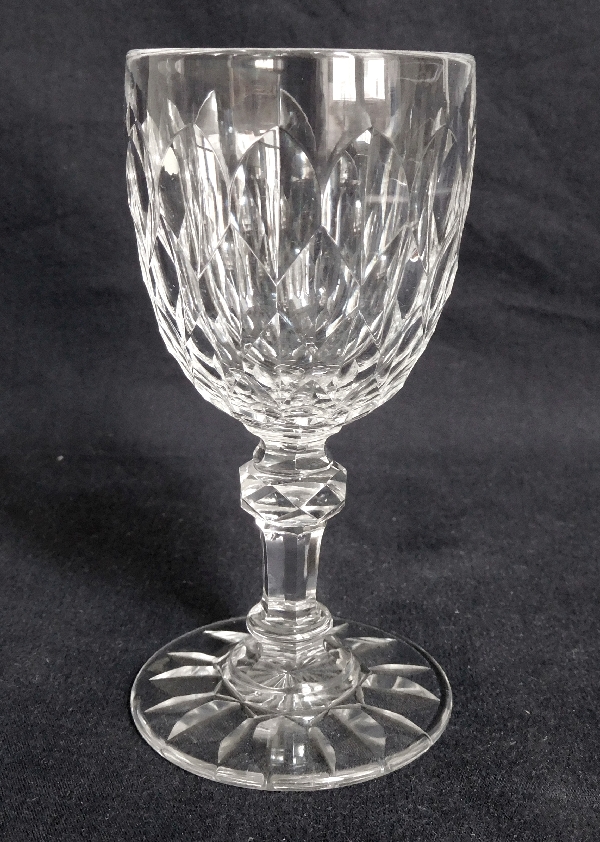 Détail — Verre à vin en cristal de Baccarat, modèle Nîmes (variante de Juvisy) - 12,7cm