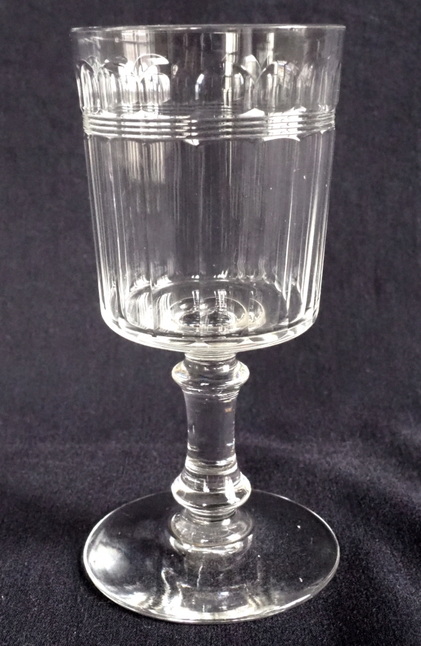 Détail — Verre à eau en cristal taillé de Baccarat, modèle proche de Chicago - 15,1cm