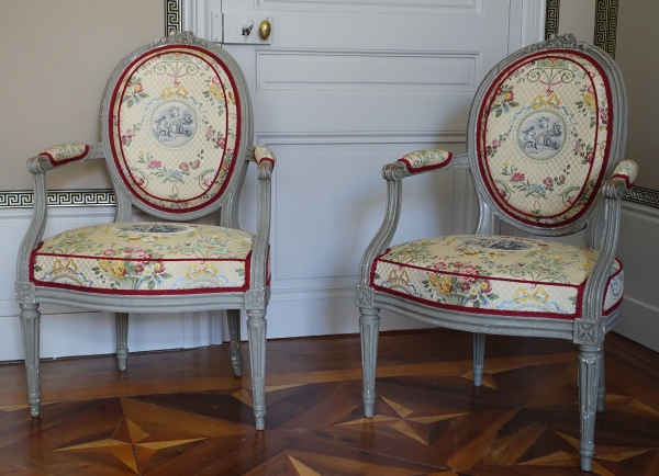 Détail — Claude Sené : paire de fauteuils cabriolet médaillon d'époque Louis XVI - estampille