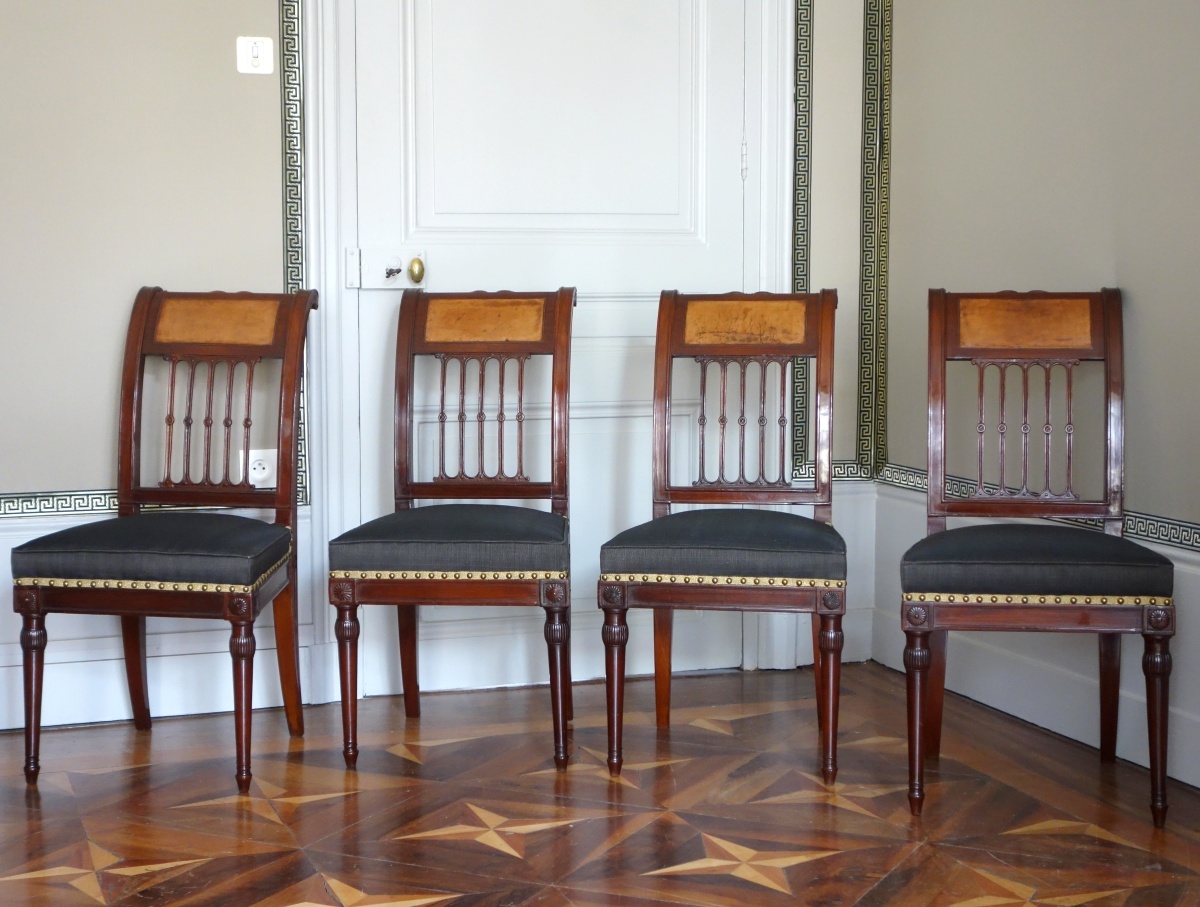 Détail — Georges Jacob : suite de 4 chaises à l'étrusque d'époque Directoire en acajou et crin de cheval