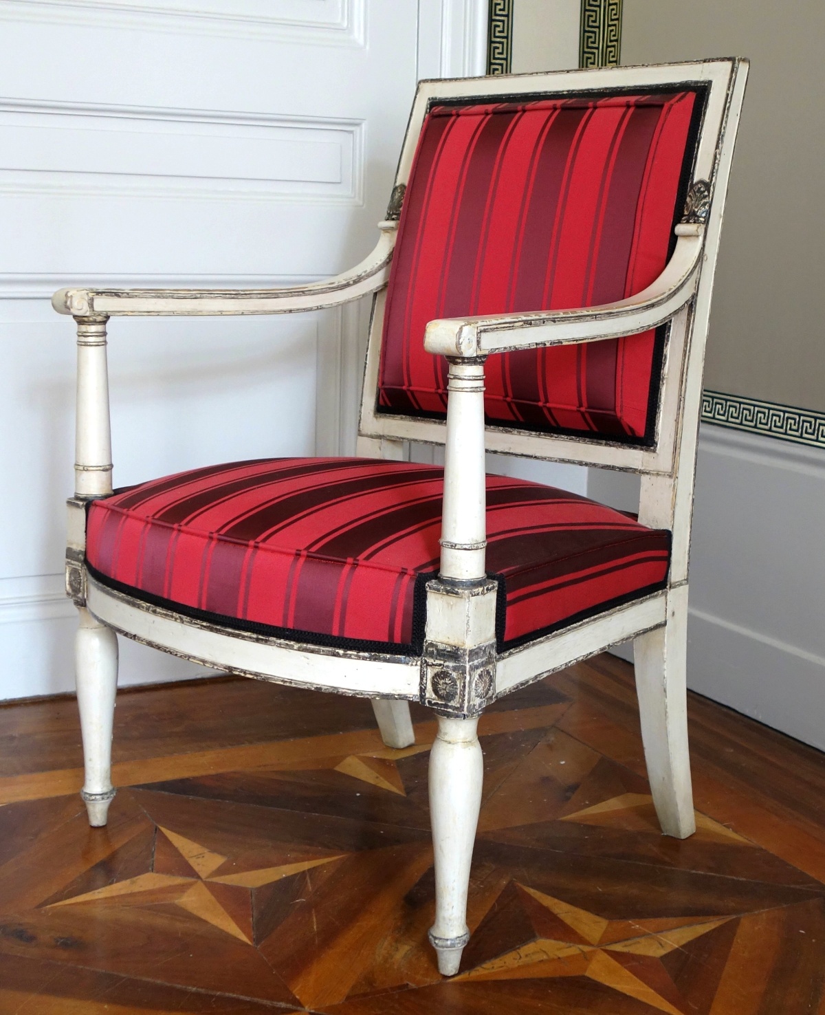 Détail — Fauteuil Empire impérial pour Fontainebleau (marque fer & inventaire), attribué Jacob Desmalter