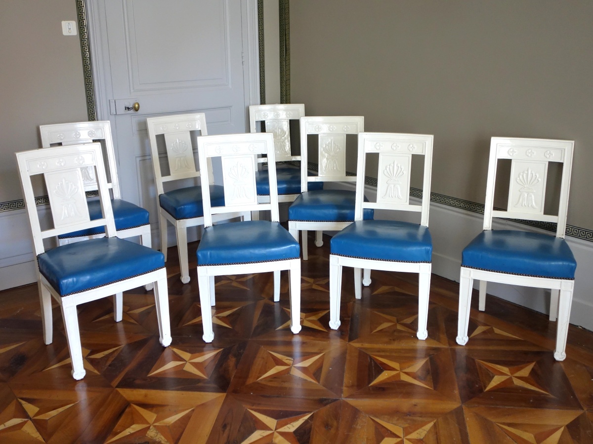 Détail — Suite de 8 chaises de salle à manger d'époque Empire en bois laqué